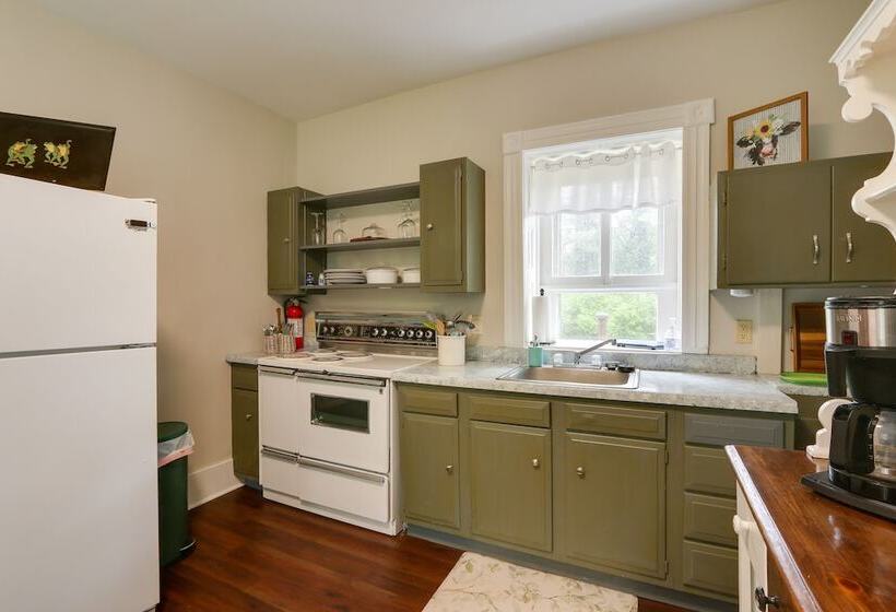 Historic Home On Farm, 15 Mi To Williamsport!