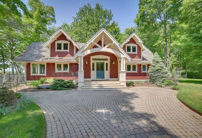 Lakefront Michigan Retreat W/ Private Dock