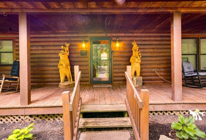 Orleans Retreat W/ Private Hot Tub & Fireplace!