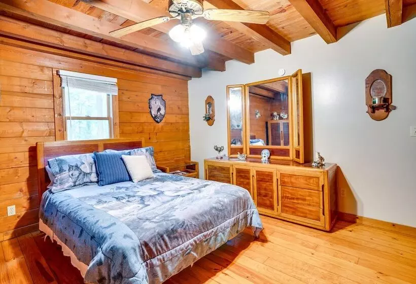 Orleans Retreat W/ Private Hot Tub & Fireplace!