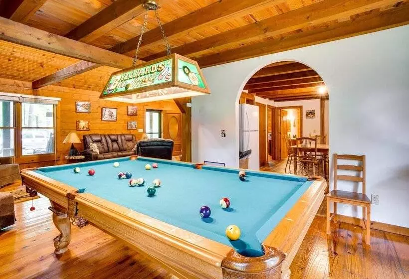 Orleans Retreat W/ Private Hot Tub & Fireplace!