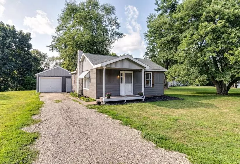 Pet Friendly Indiana Home W/ Porch, Near Downtown!