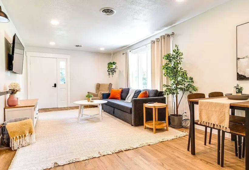 Pet Friendly Indiana Home W/ Porch, Near Downtown!