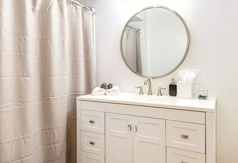 Pet Friendly Indiana Home W/ Porch, Near Downtown!