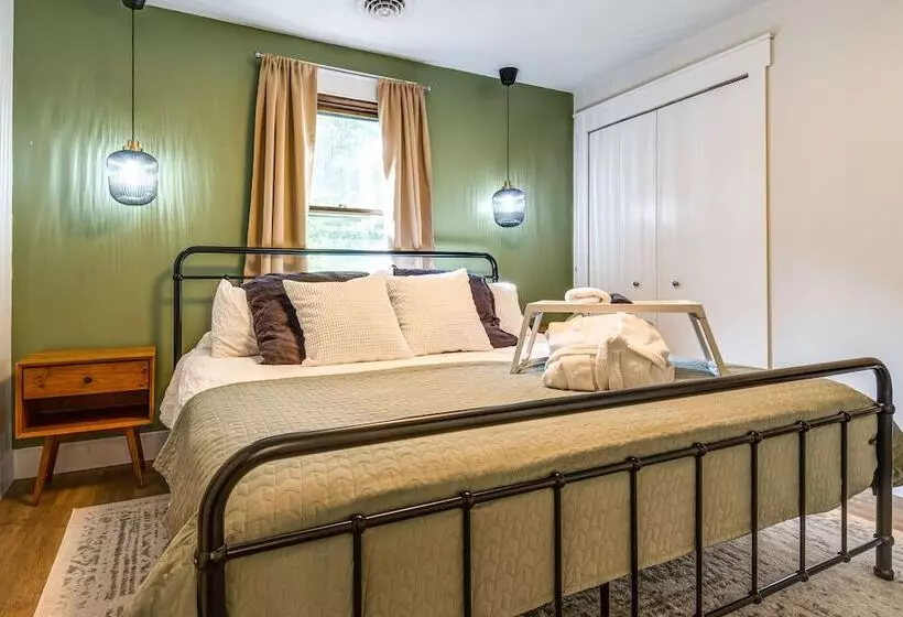 Pet Friendly Indiana Home W/ Porch, Near Downtown!