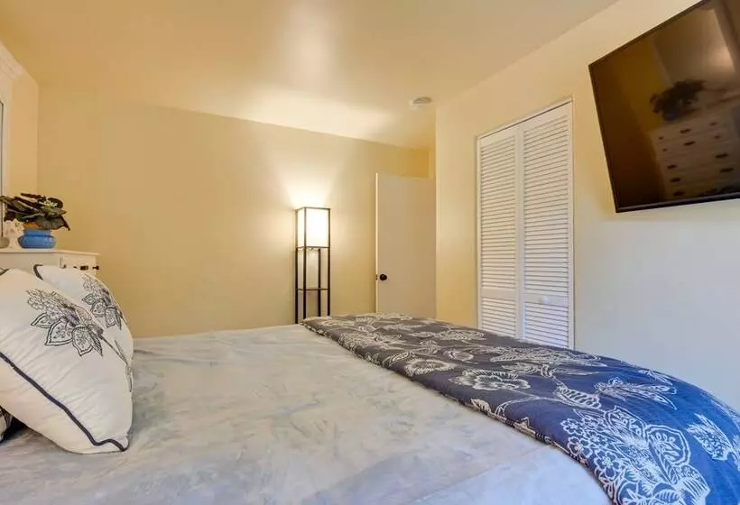 Pet Friendly Michigan Escape W/ Patio & Gas Grill!