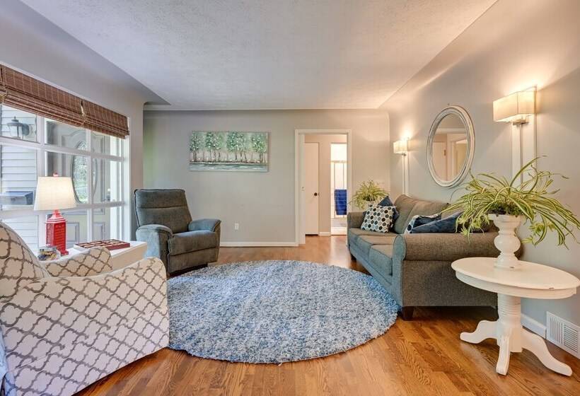 Pet Friendly Michigan Escape W/ Patio & Gas Grill!