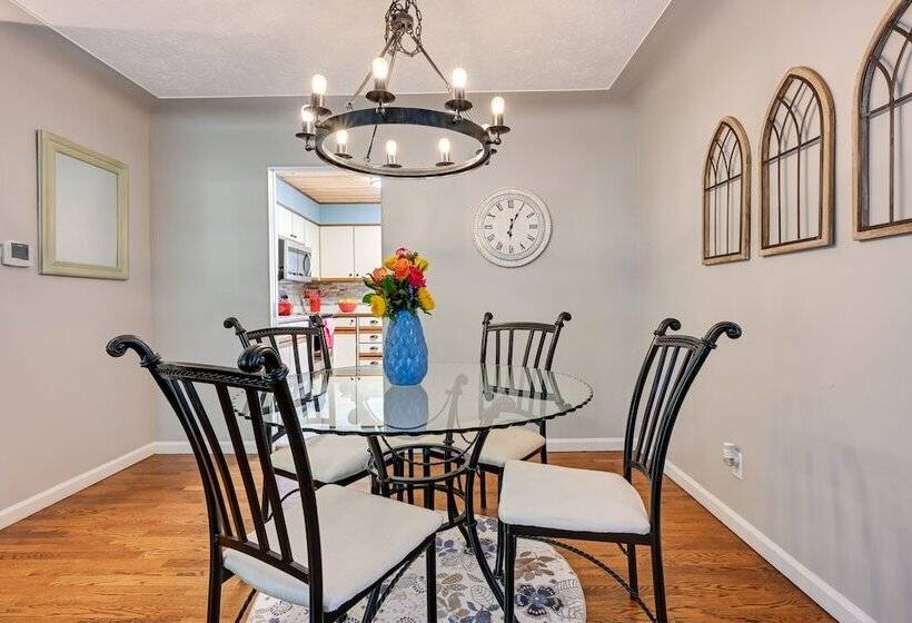 Pet Friendly Michigan Escape W/ Patio & Gas Grill!