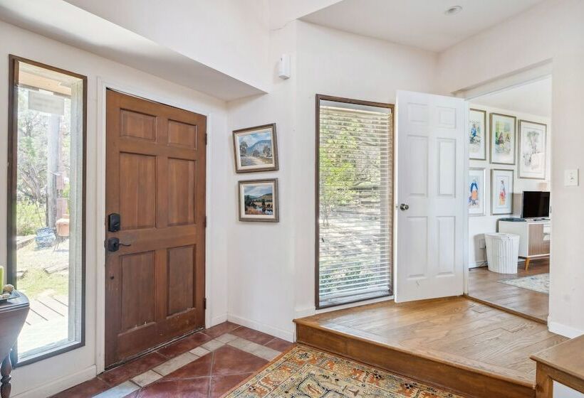 Pipe Creek Escape W/ Screened In Porch & Hot Tub!