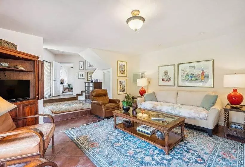 Pipe Creek Escape W/ Screened In Porch & Hot Tub!