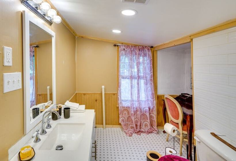 Private Catskill Mountains Vacation Getaway