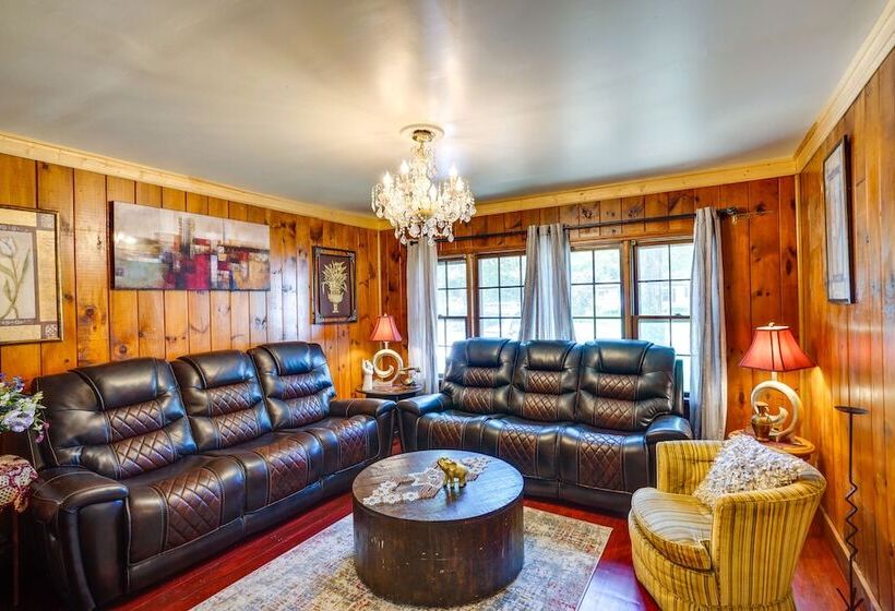 Private Catskill Mountains Vacation Getaway