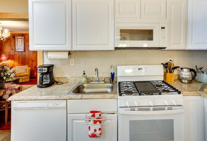 Private Catskill Mountains Vacation Getaway