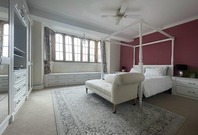 住所  Lovely 5 Bed House Near Ilminster And For Families