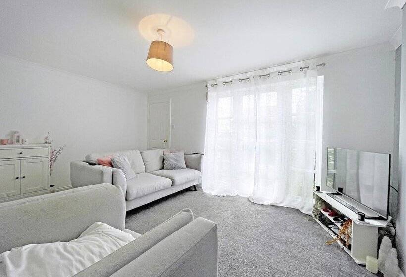 Резиденция The Stables Cottage Inn