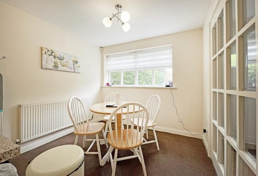 Резиденция The Stables Cottage Inn