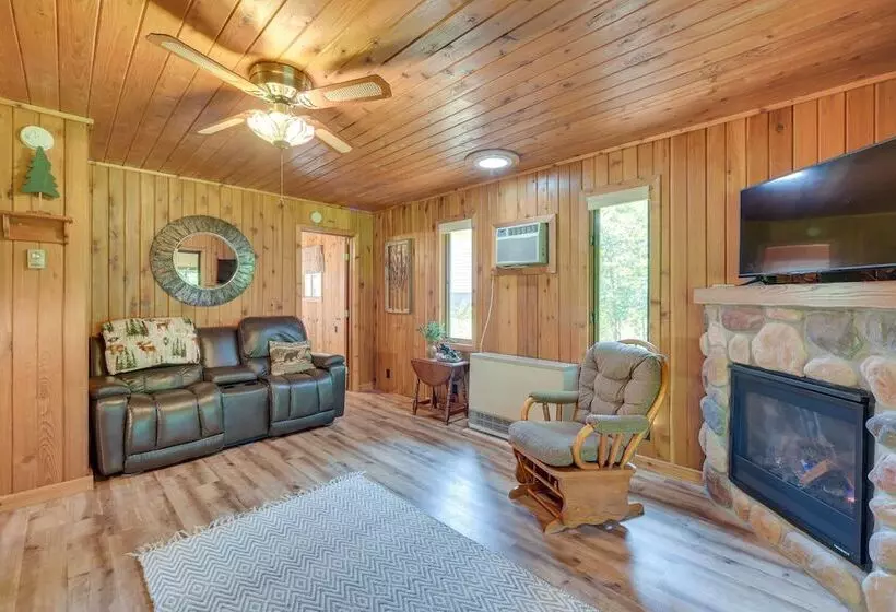 Grill & Fire Pit: Waterfront Cameron Retreat!