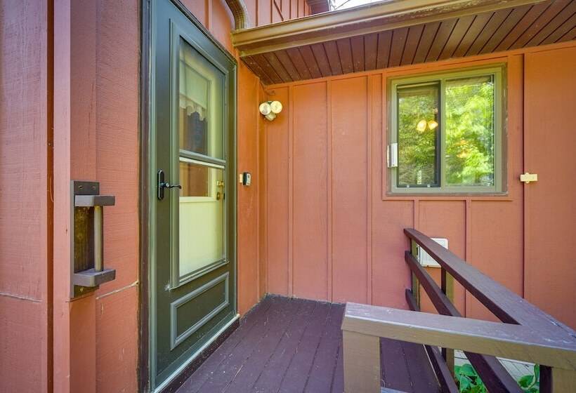 Grill & Fire Pit: Waterfront Cameron Retreat!