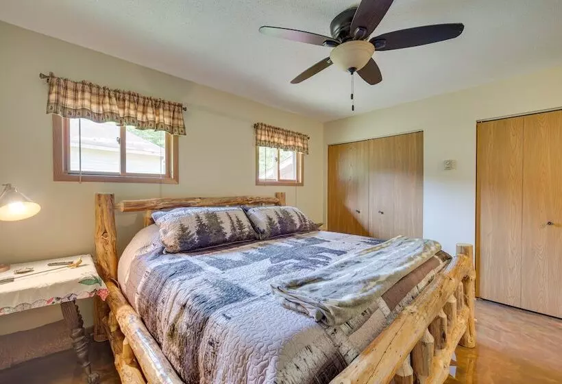 Grill & Fire Pit: Waterfront Cameron Retreat!