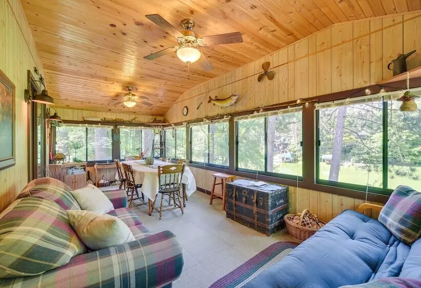 Grill & Fire Pit: Waterfront Cameron Retreat!