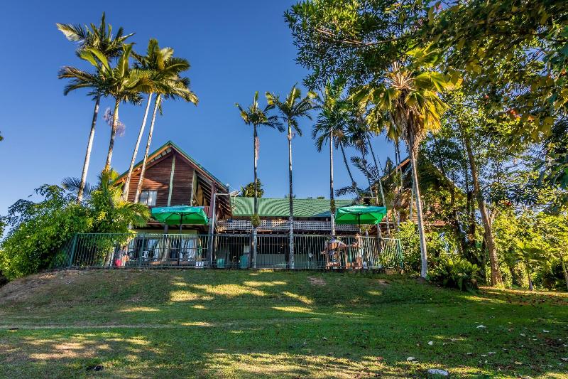 호스텔 Jackaroo Treehouse Rainforest Retreat