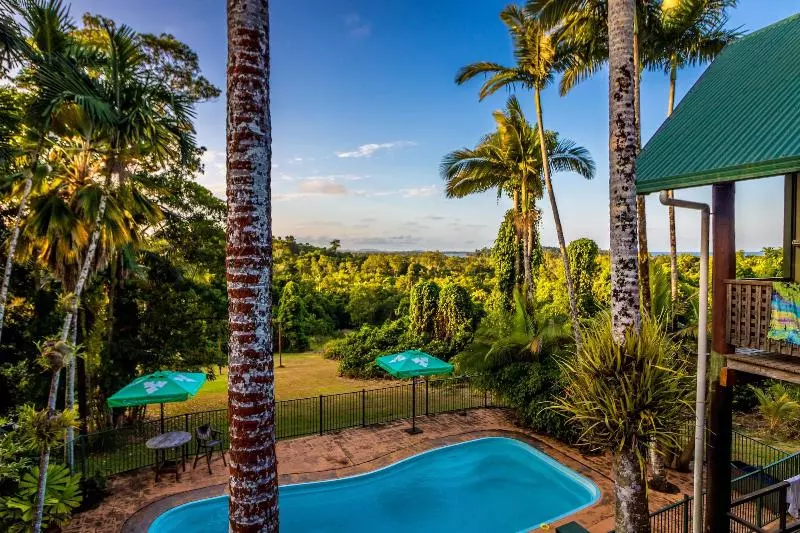 ユースホステル Jackaroo Treehouse Rainforest Retreat