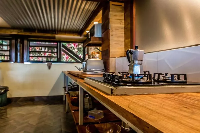 ユースホステル Jackaroo Treehouse Rainforest Retreat