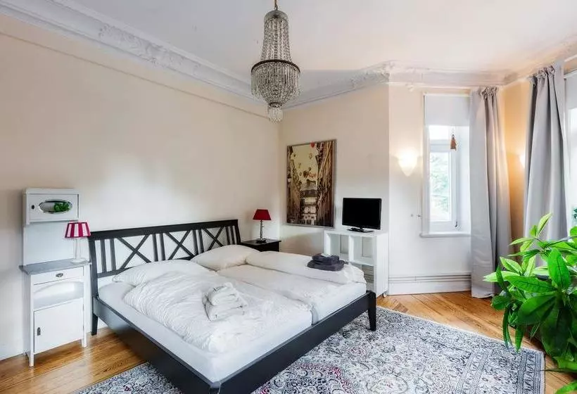 Aamiaismajoitus (B&B) Heinsens Ellerbek