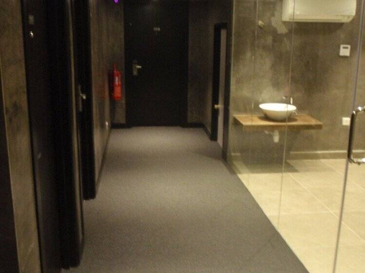 9 Square Hotel Subang Jaya