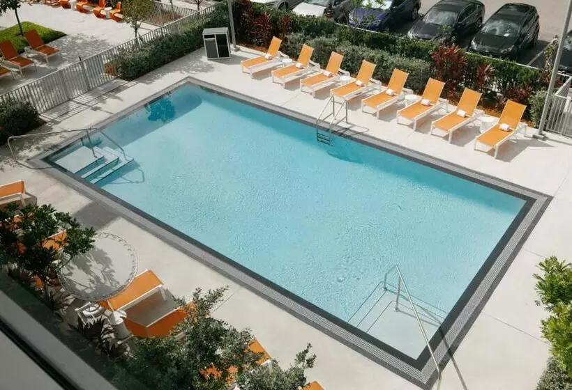 Hotelli Aloft Miami Airport