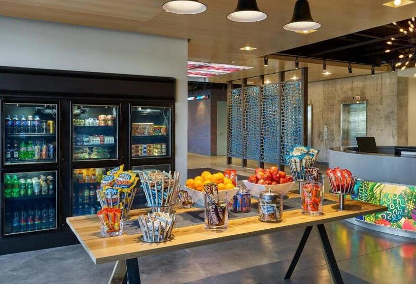 ホテル Aloft Miami Airport