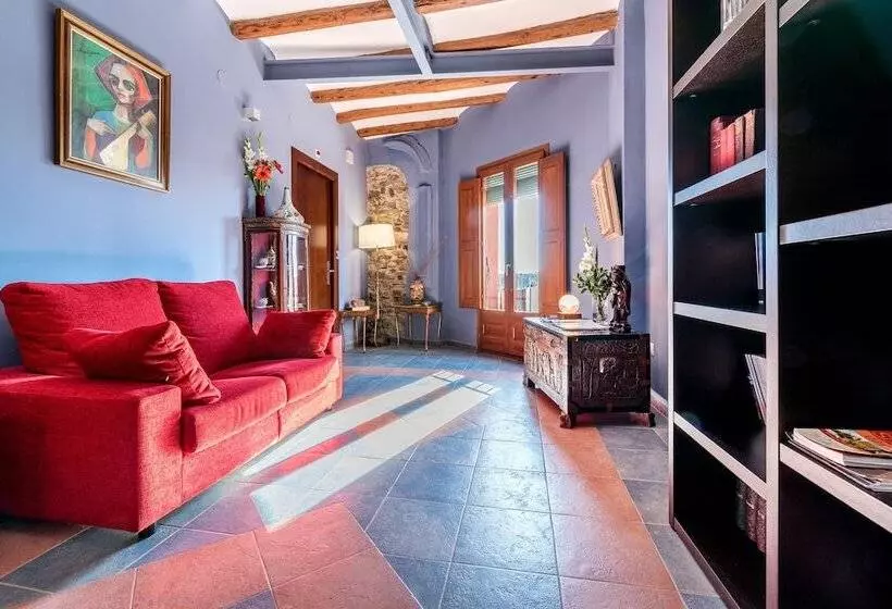Hotel Cal Llop
