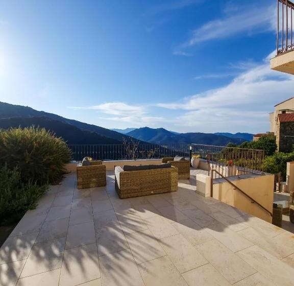 هتل Hôtel Villa Les Orangers