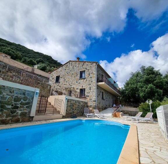 هتل Hôtel Villa Les Orangers