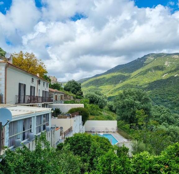 هتل Hôtel Villa Les Orangers