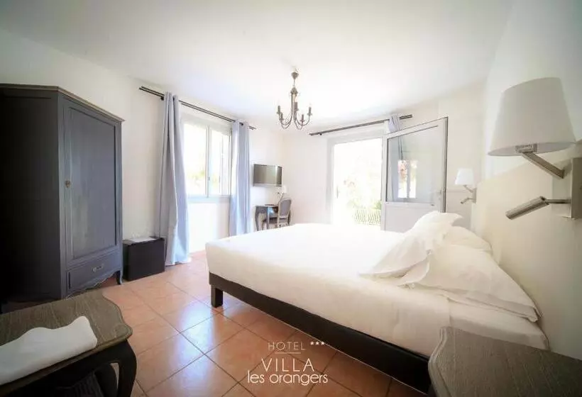 هتل Hôtel Villa Les Orangers