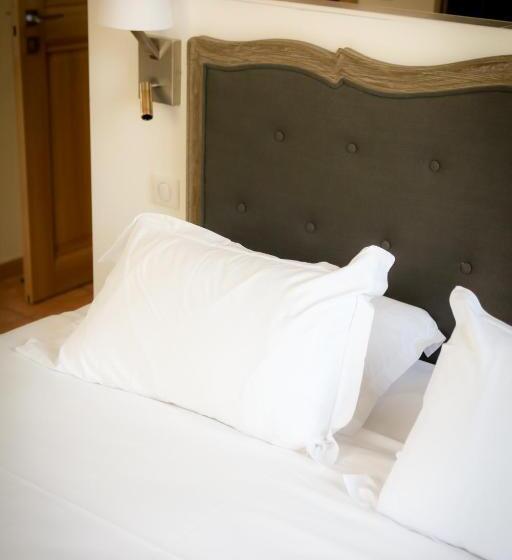 هتل Hôtel Villa Les Orangers