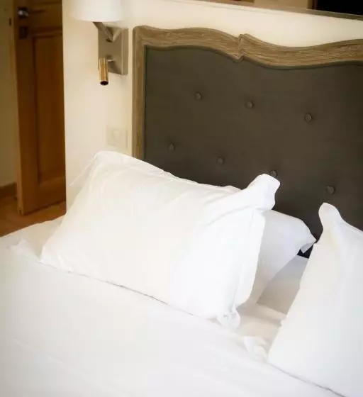 هتل Hôtel Villa Les Orangers