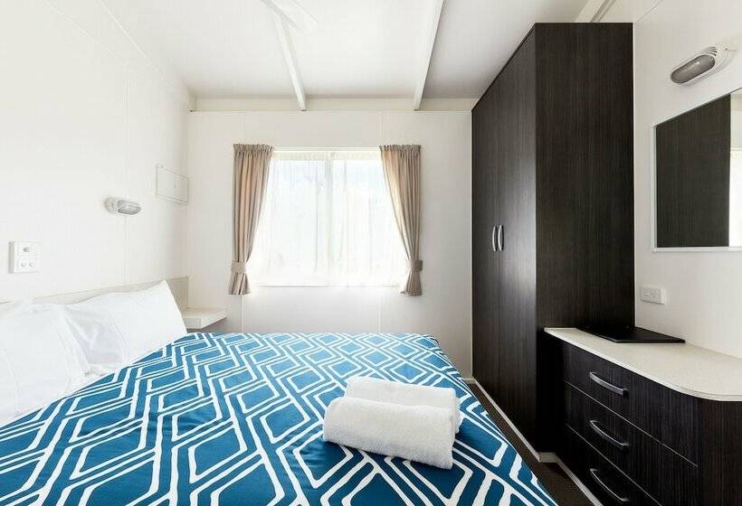 Отель Kennett River Family Caravan Park