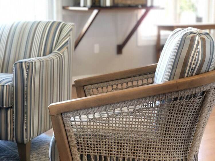 酒店 Knapps Narrows Marina & Inn