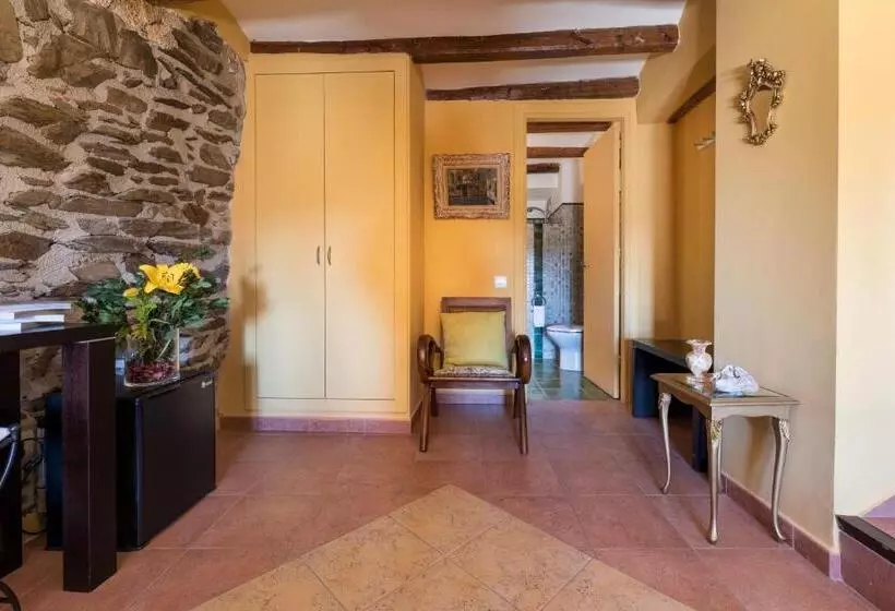 Hotel Cal Llop