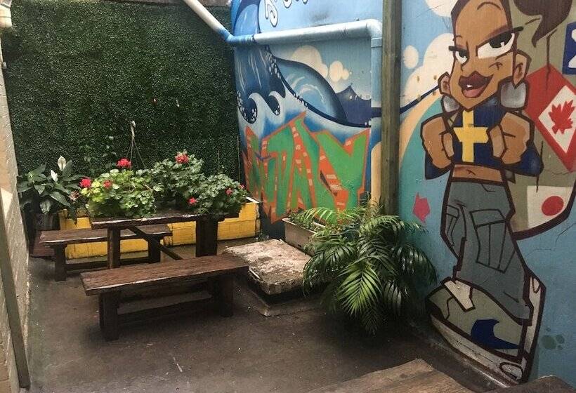 בית מלון כפרי Sydney City Hostel