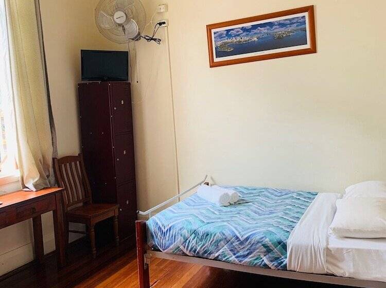 בית מלון כפרי Sydney City Hostel