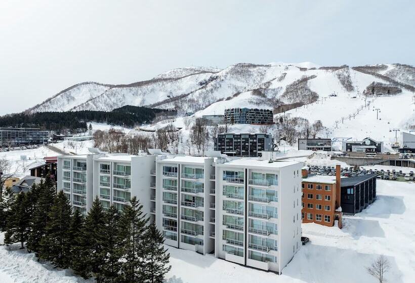 Niseko Landmark View