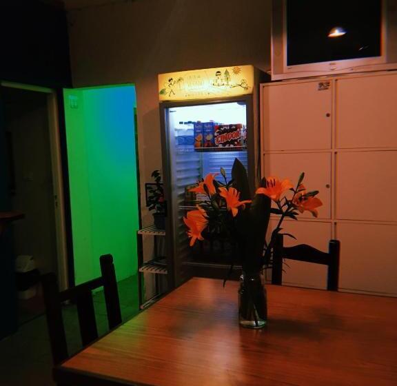 Pinamar Hostel Casa De Verano