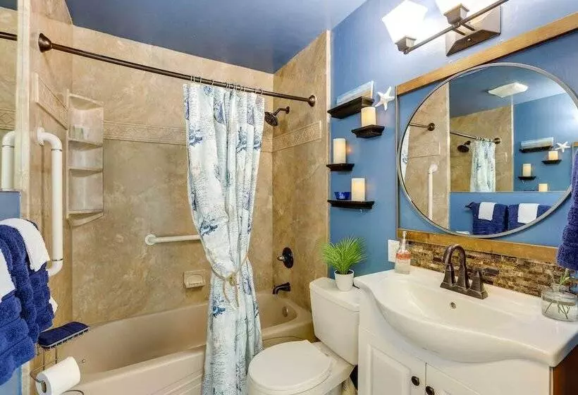 Between The Dunes: Breezy Beachfront Oceano Home!