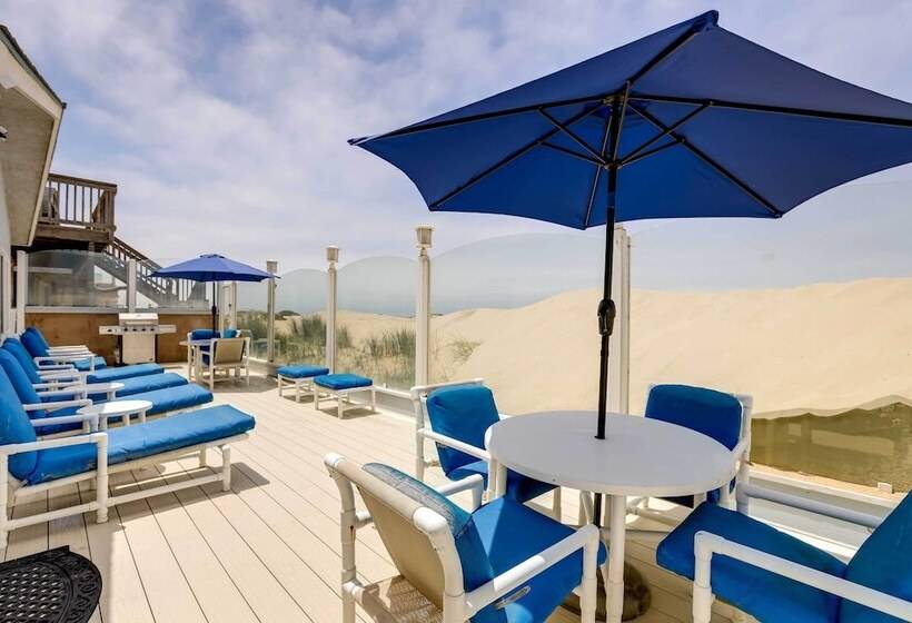 Between The Dunes: Breezy Beachfront Oceano Home!