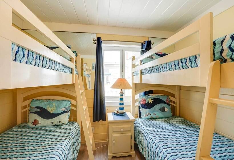 Between The Dunes: Breezy Beachfront Oceano Home!