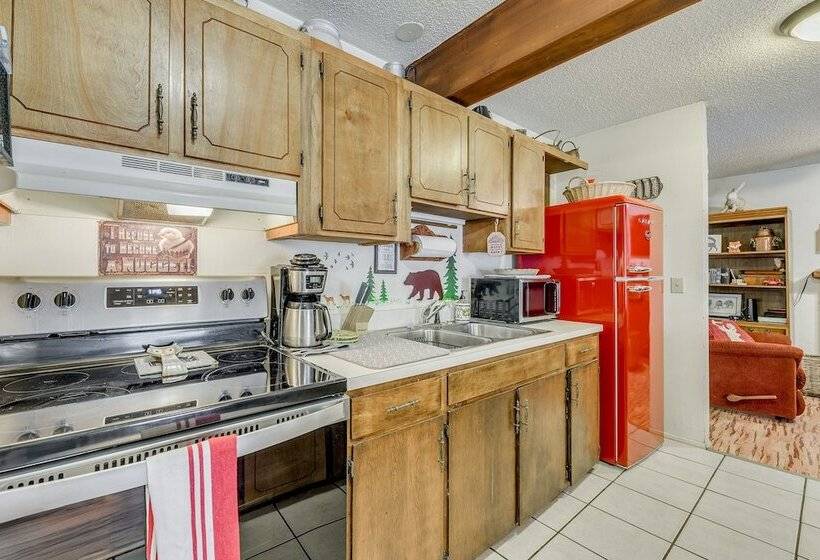 Cloudcroft Retreat W/ Hot Tub, Grill, & Deck!