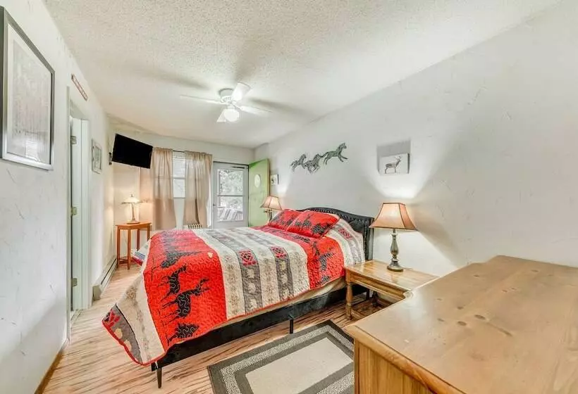 Cloudcroft Retreat W/ Hot Tub, Grill, & Deck!